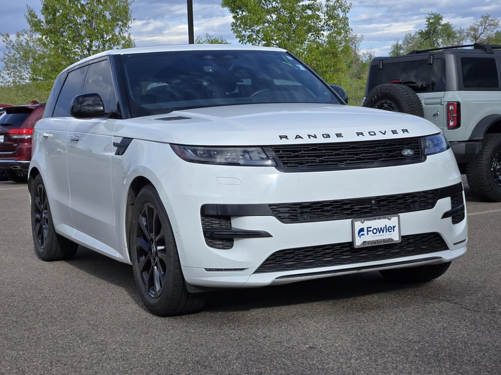 Used 2024 Land Rover Range Rover Sport Dynamic SE AWD/4WD image 1
