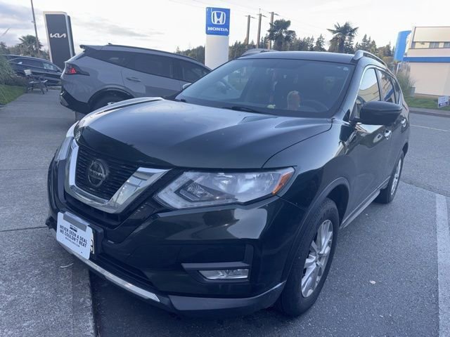 Used 2018 Nissan Rogue SV w/ Premium Package image 3