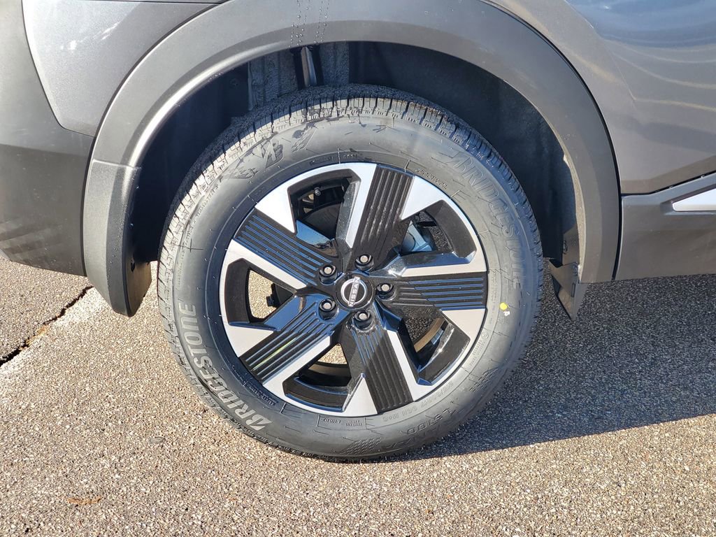 New 2026 Nissan Kicks SV w/ SV Premium Package AWD/4WD image 5