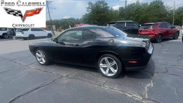 Used 2015 Dodge Challenger SXT w/ Super Sport Group (SS/T) RWD image 6
