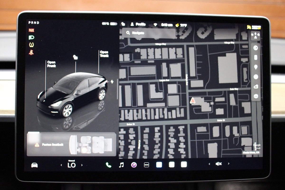Used 2022 Tesla Model Y Long Range AWD/4WD image 10