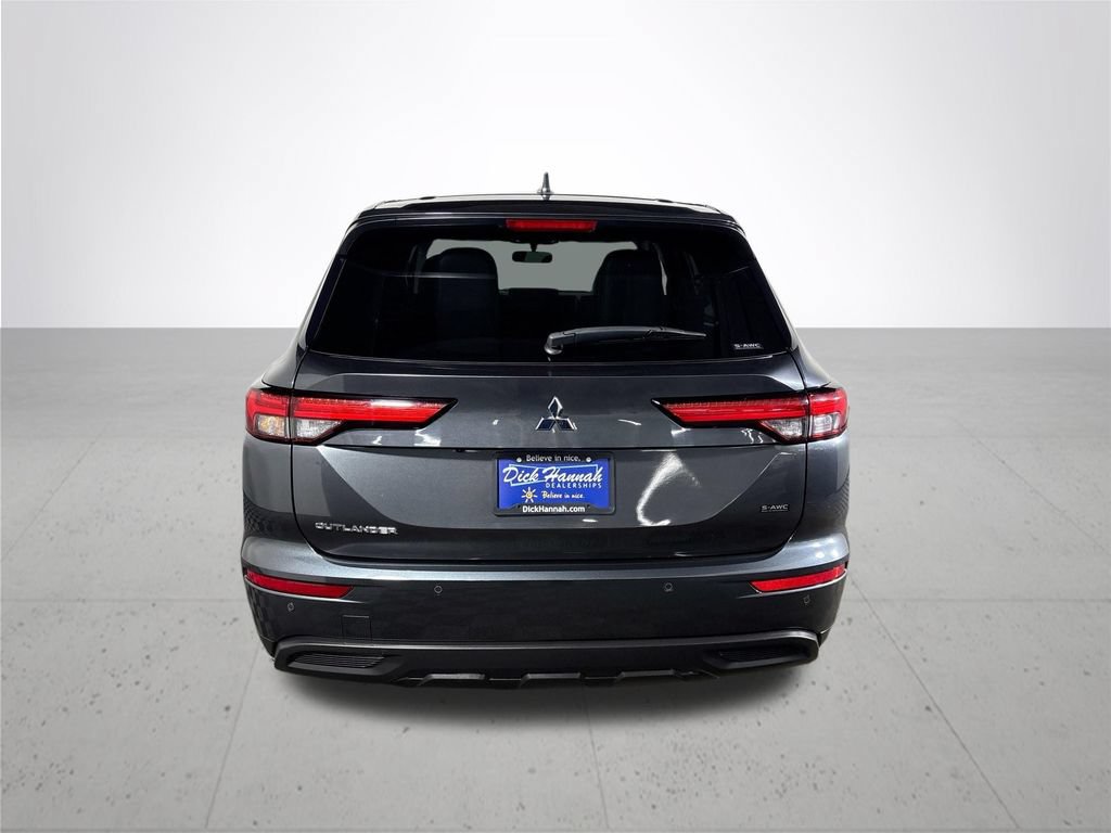 Used 2024 Mitsubishi Outlander SE AWD/4WD image 7