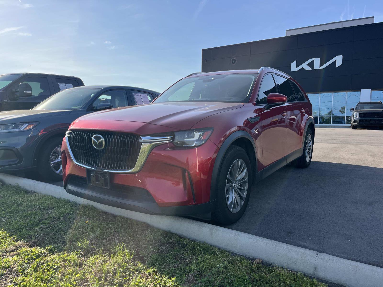 Used 2024 MAZDA CX-90 3.3 Turbo w/ Preferred Plus AWD/4WD image 5