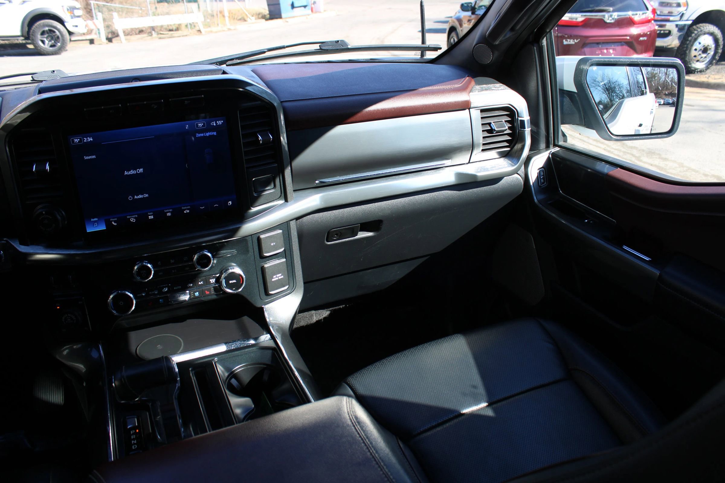 Used 2022 Ford F150 Lariat w/ Max Trailer Tow Package image 19