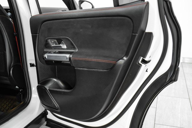 Used 2021 Mercedes-Benz GLB 35 AMG 4MATIC image 45