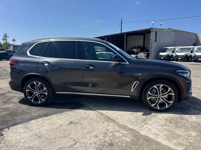 Used 2022 BMW X5 xDrive45e w/ Climate Comfort Package AWD/4WD image 3