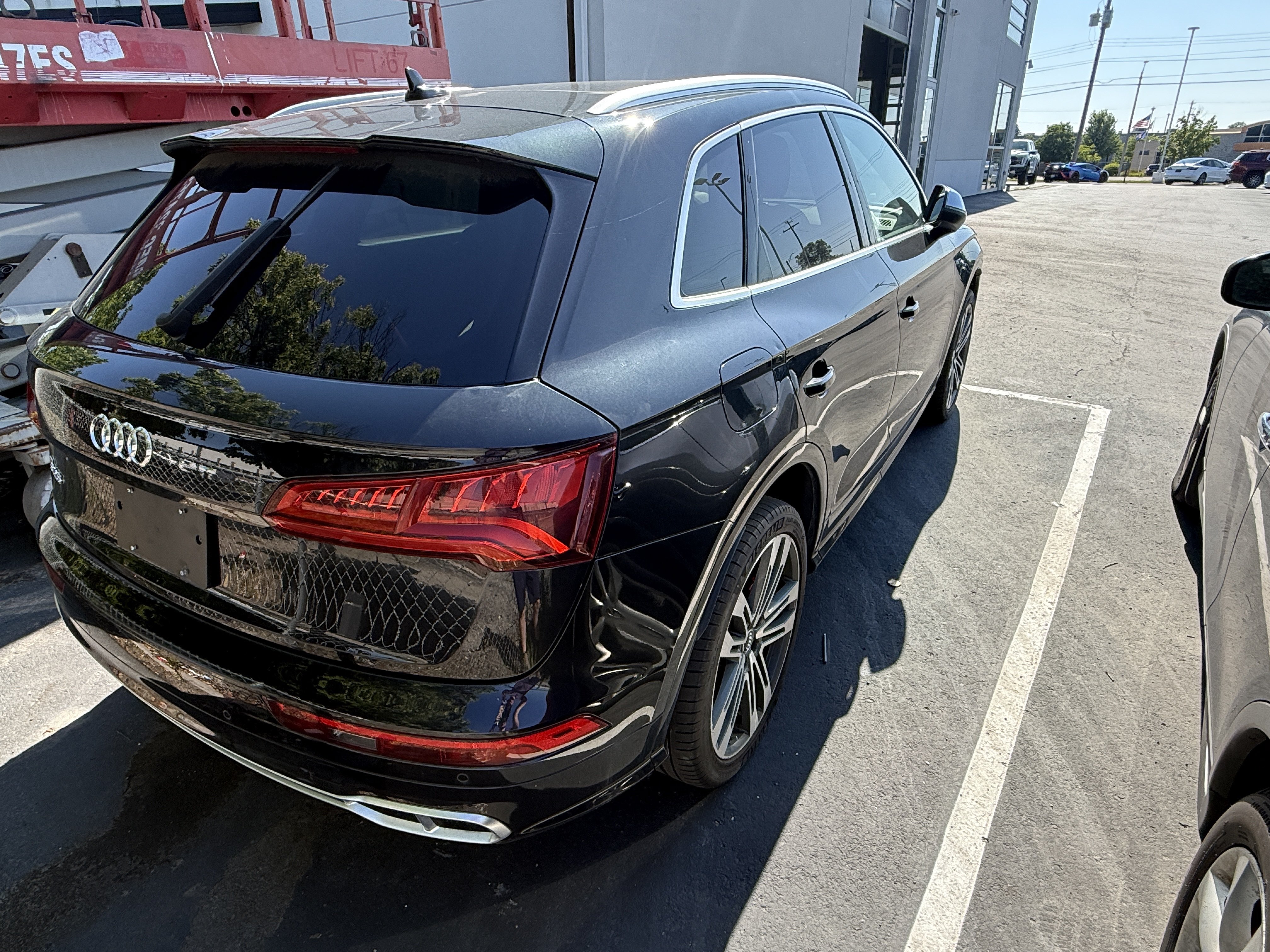 Used 2018 Audi SQ5 Premium Plus AWD/4WD image 3