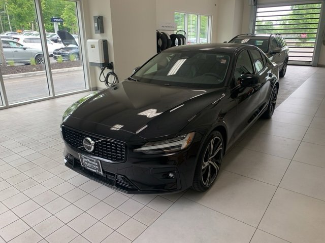 Used 2025 Volvo S60 B5 Plus