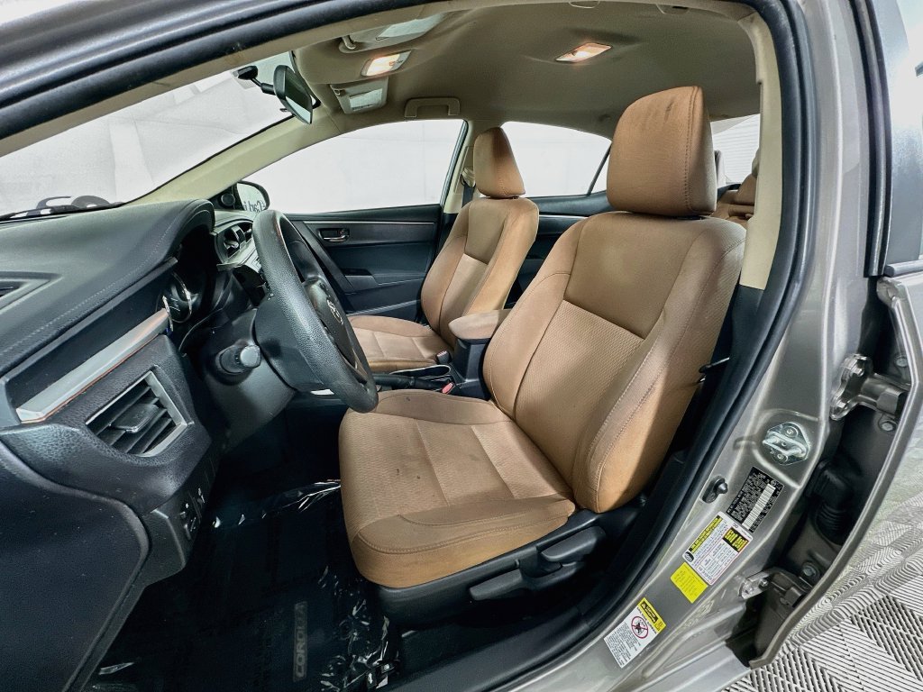 Used 2015 Toyota Corolla LE FWD image 23
