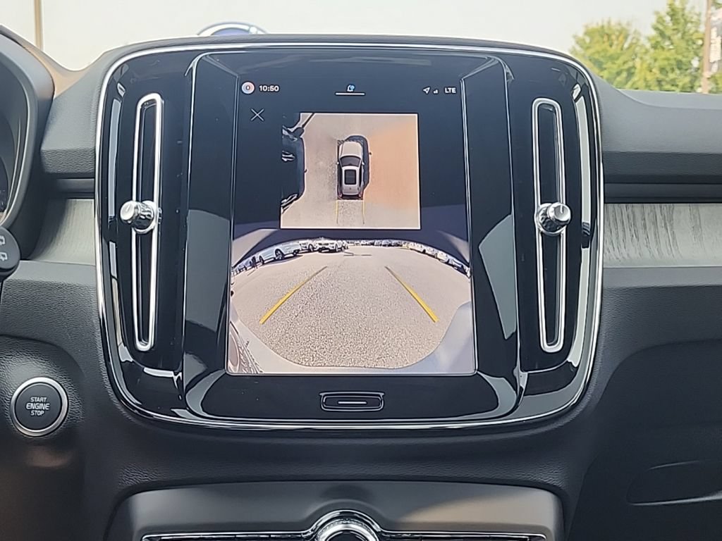 New 2026 Volvo XC40 B5 Plus w/ Protection Package Premier AWD/4WD image 26