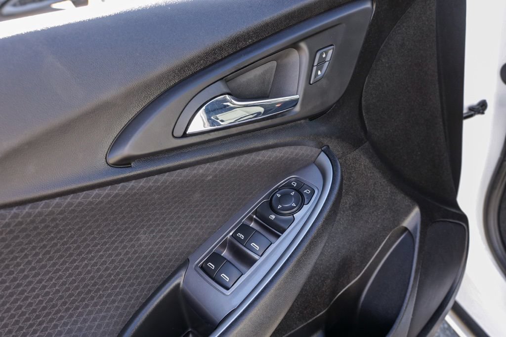Used 2023 Chevrolet Malibu LT FWD image 13