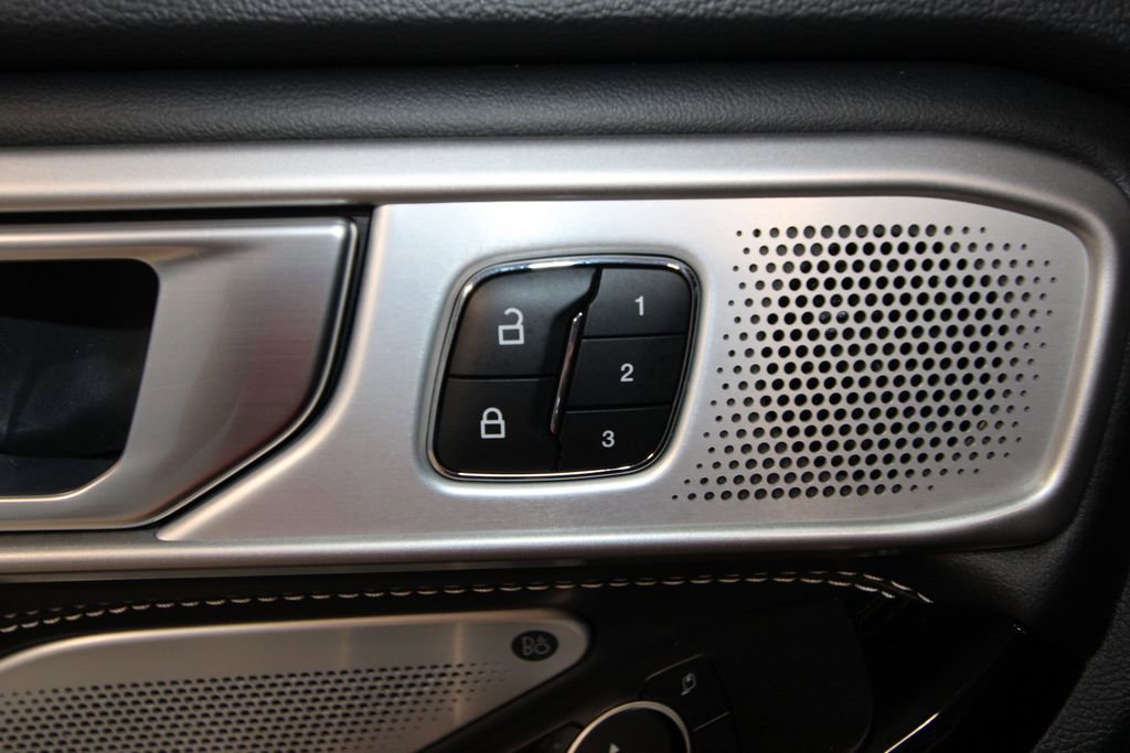 Used 2023 Ford Explorer ST w/ Equipment Group 401A image 10