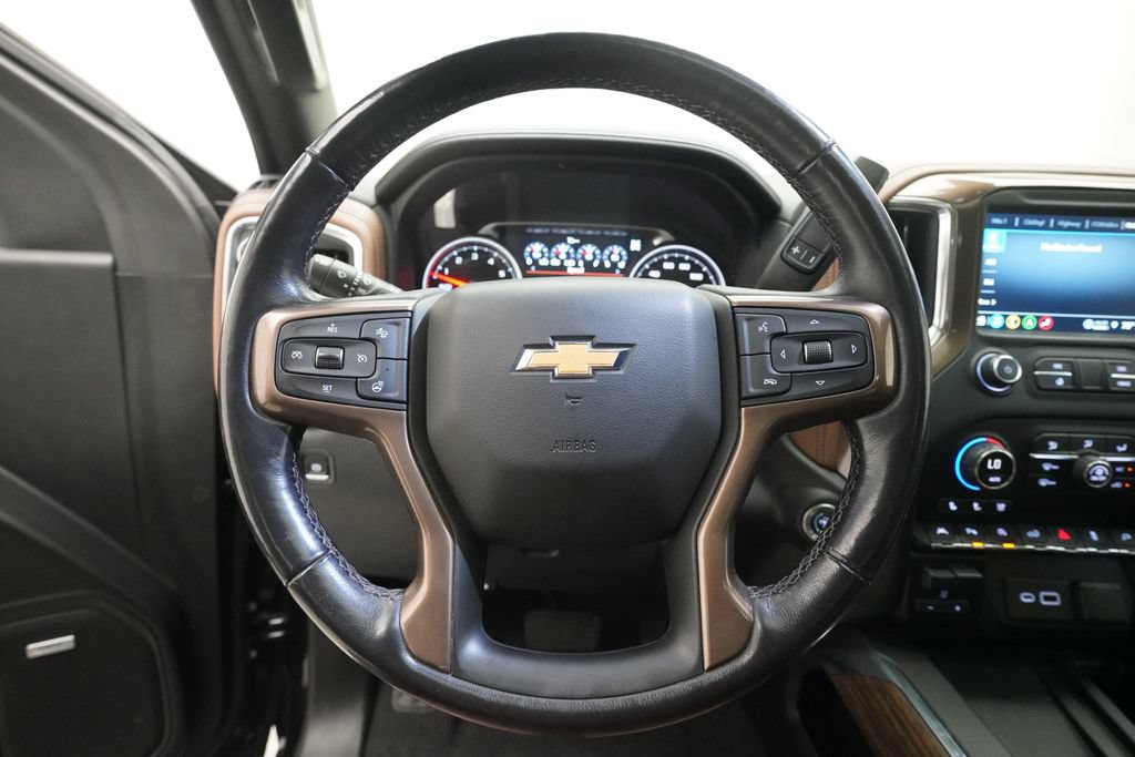Used 2021 Chevrolet Silverado 1500 High Country w/ Technology Package AWD/4WD image 4