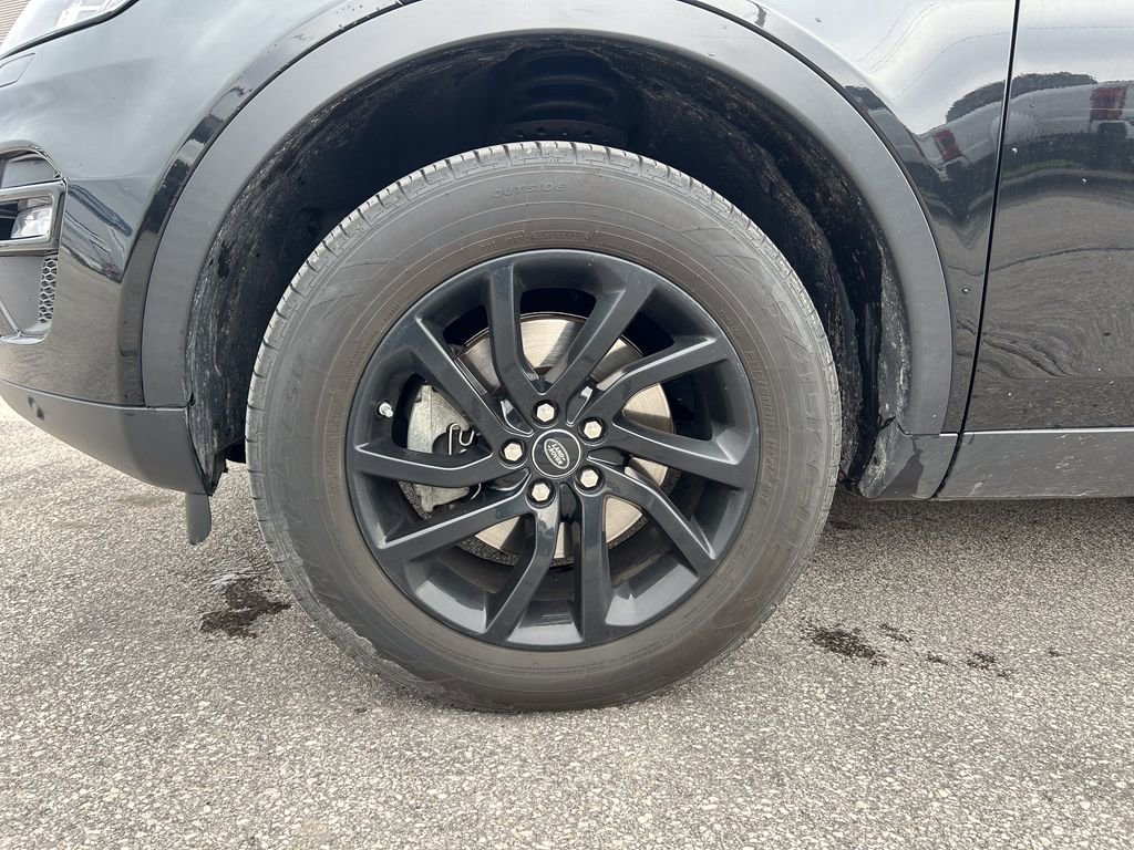 Used 2016 Land Rover Discovery Sport HSE image 37
