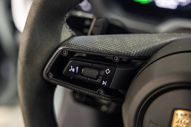 Used 2025 Porsche 911 Carrera GTS image 15