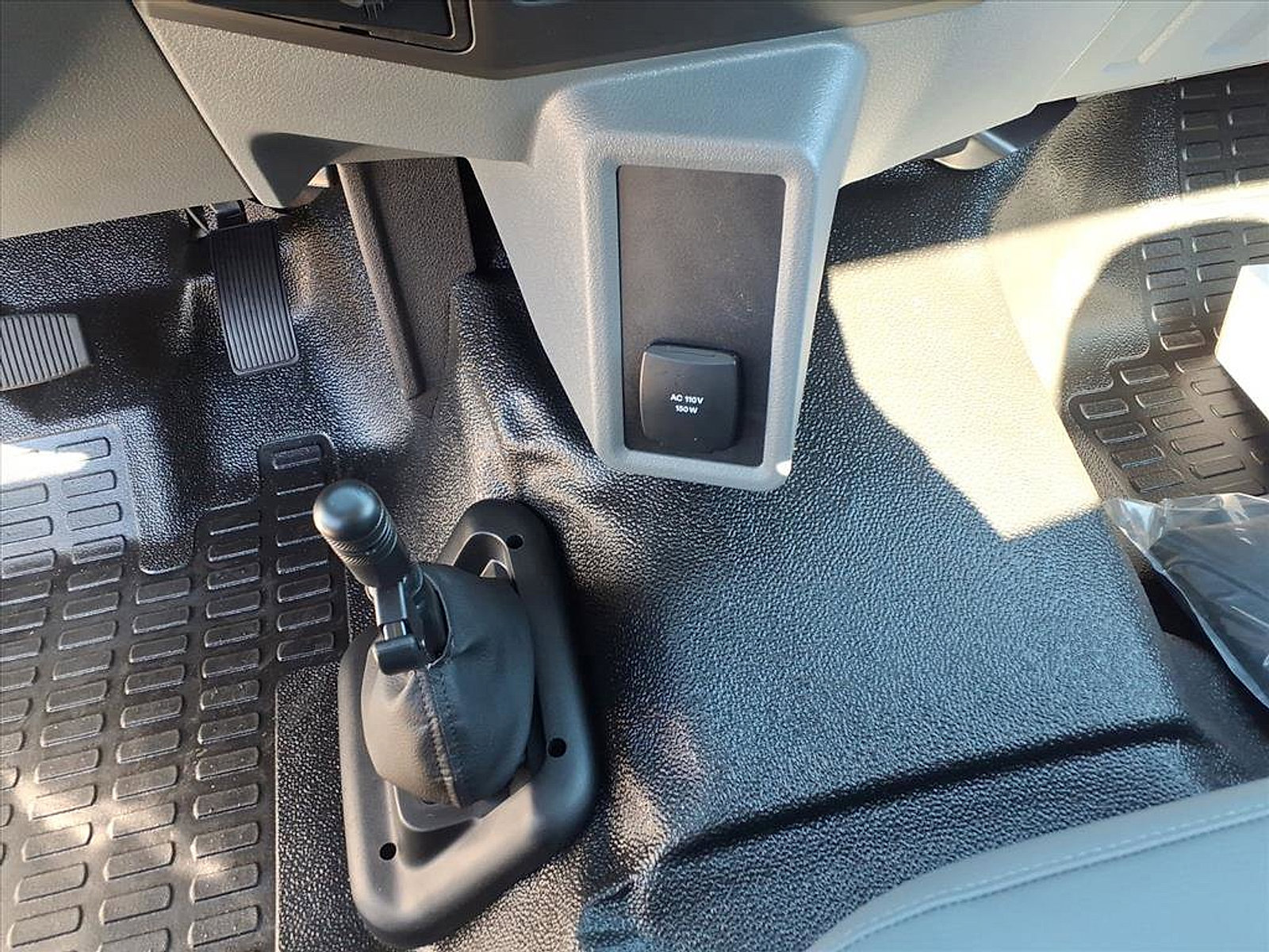 New 2026 Ford F750 2WD Regular Cab Super Duty image 17