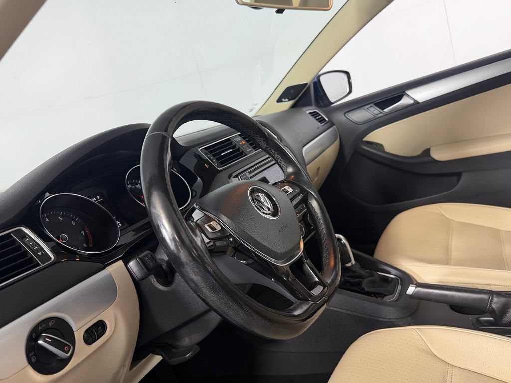 Used 2018 Volkswagen Jetta SEL FWD image 21