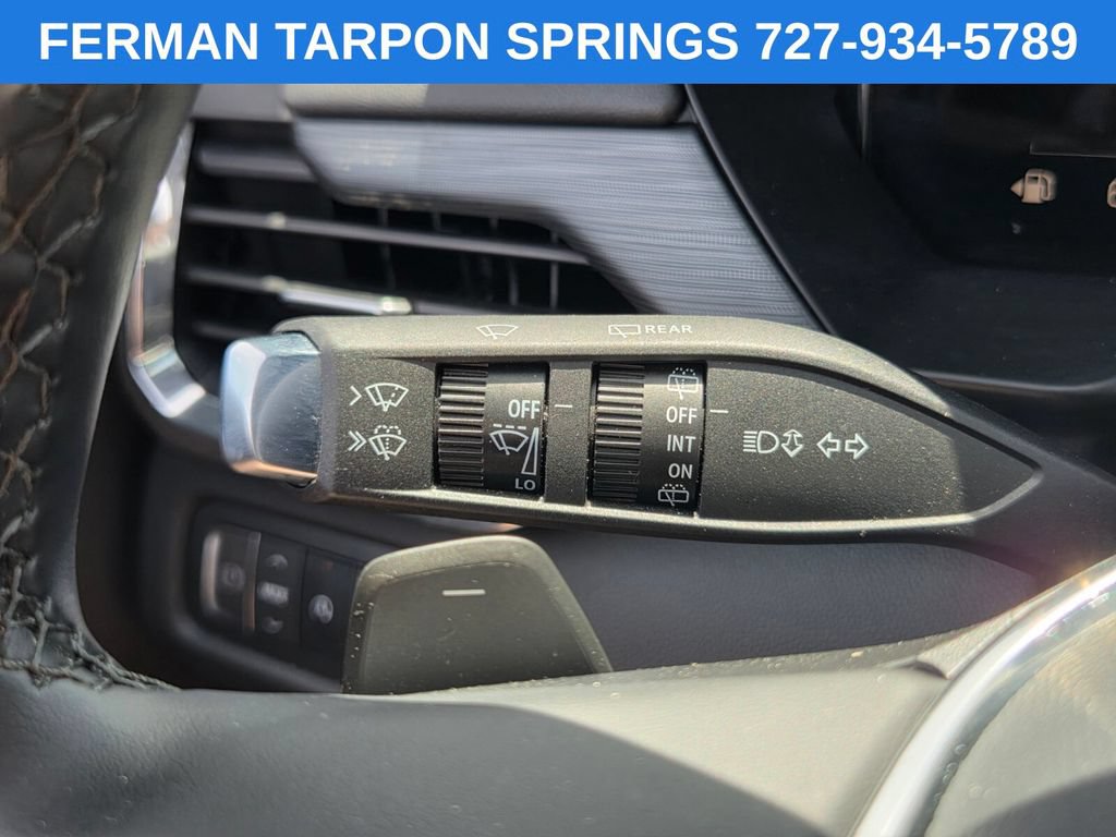 Used 2025 GMC Acadia Elevation FWD image 33