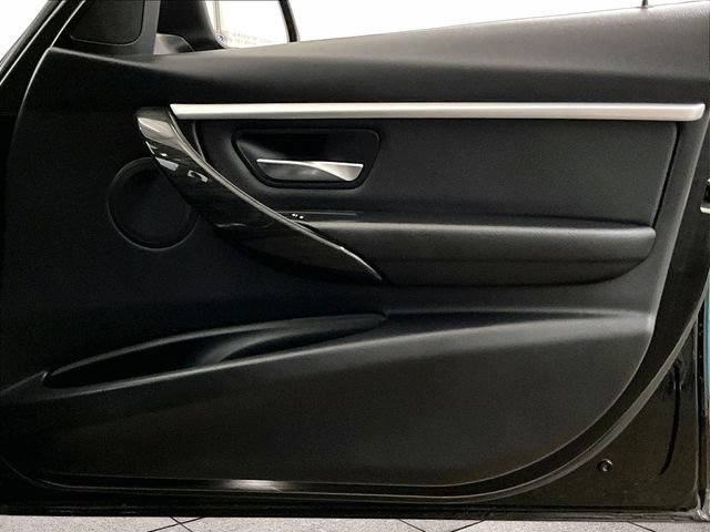 Used 2018 BMW 330i xDrive Sedan AWD/4WD image 24