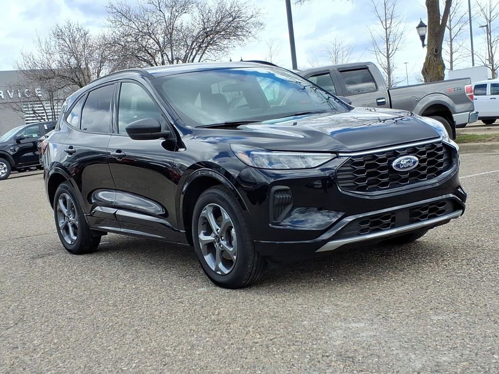 Used 2024 Ford Escape ST-Line w/ Tech Pack #1 image 7