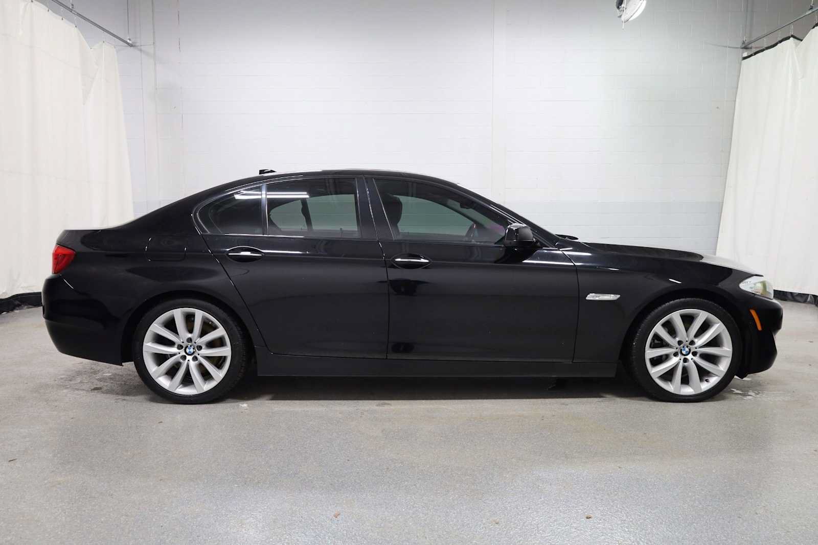 Used 2011 BMW 535i Sedan RWD image 10
