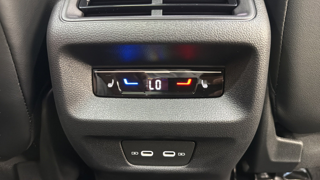 New 2026 Volkswagen Tiguan SEL R-Line AWD/4WD image 33