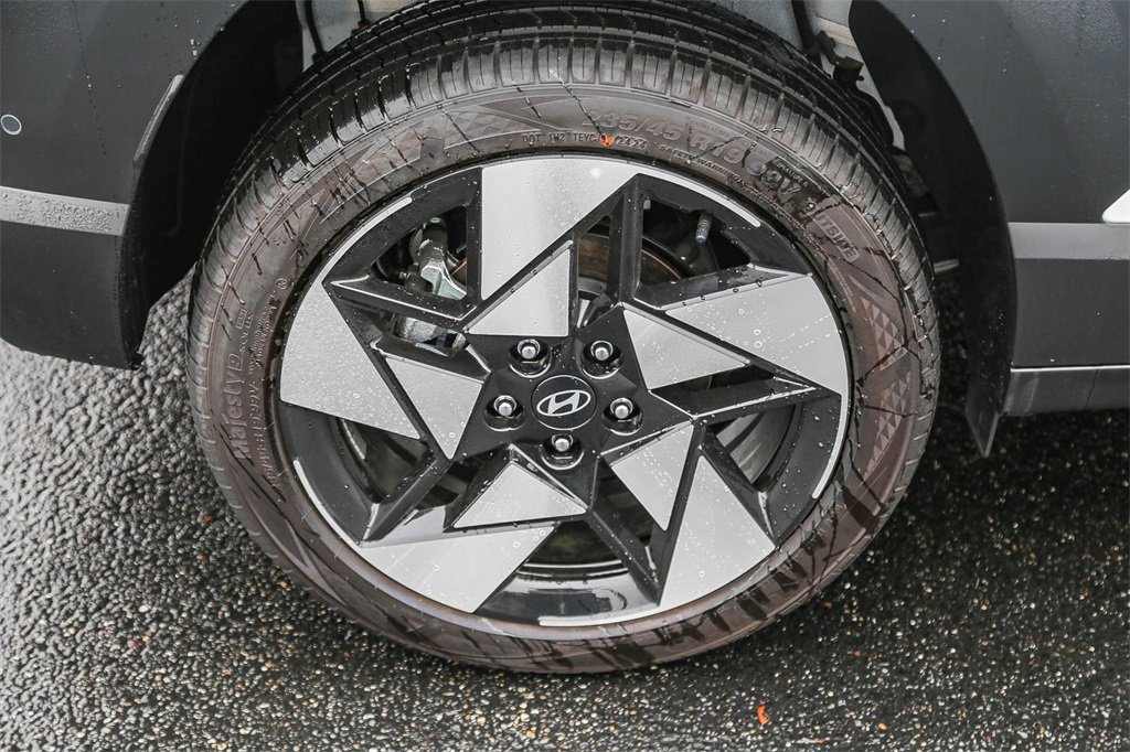 Certified 2025 Hyundai Kona Limited image 11