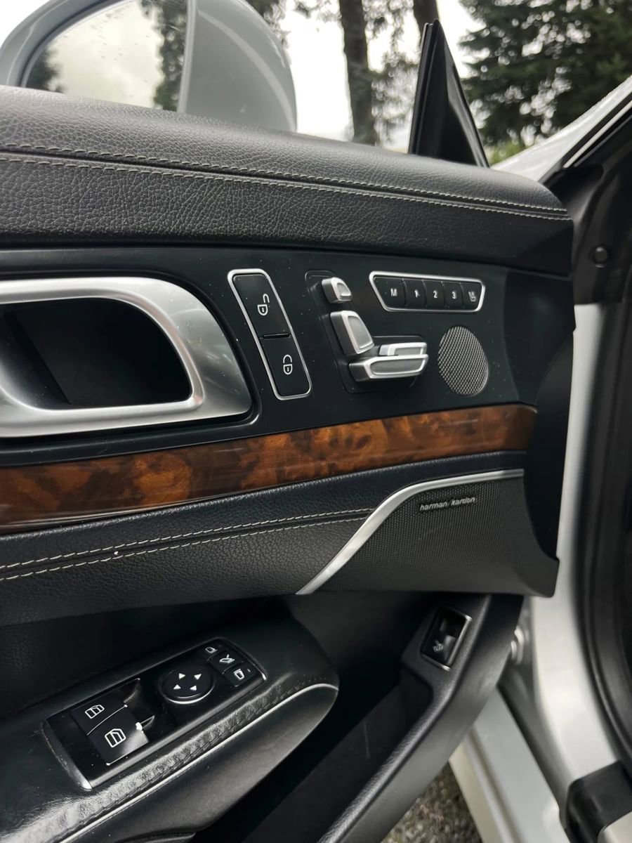 Used 2013 Mercedes-Benz SL 550 w/ Premium Pkg image 12