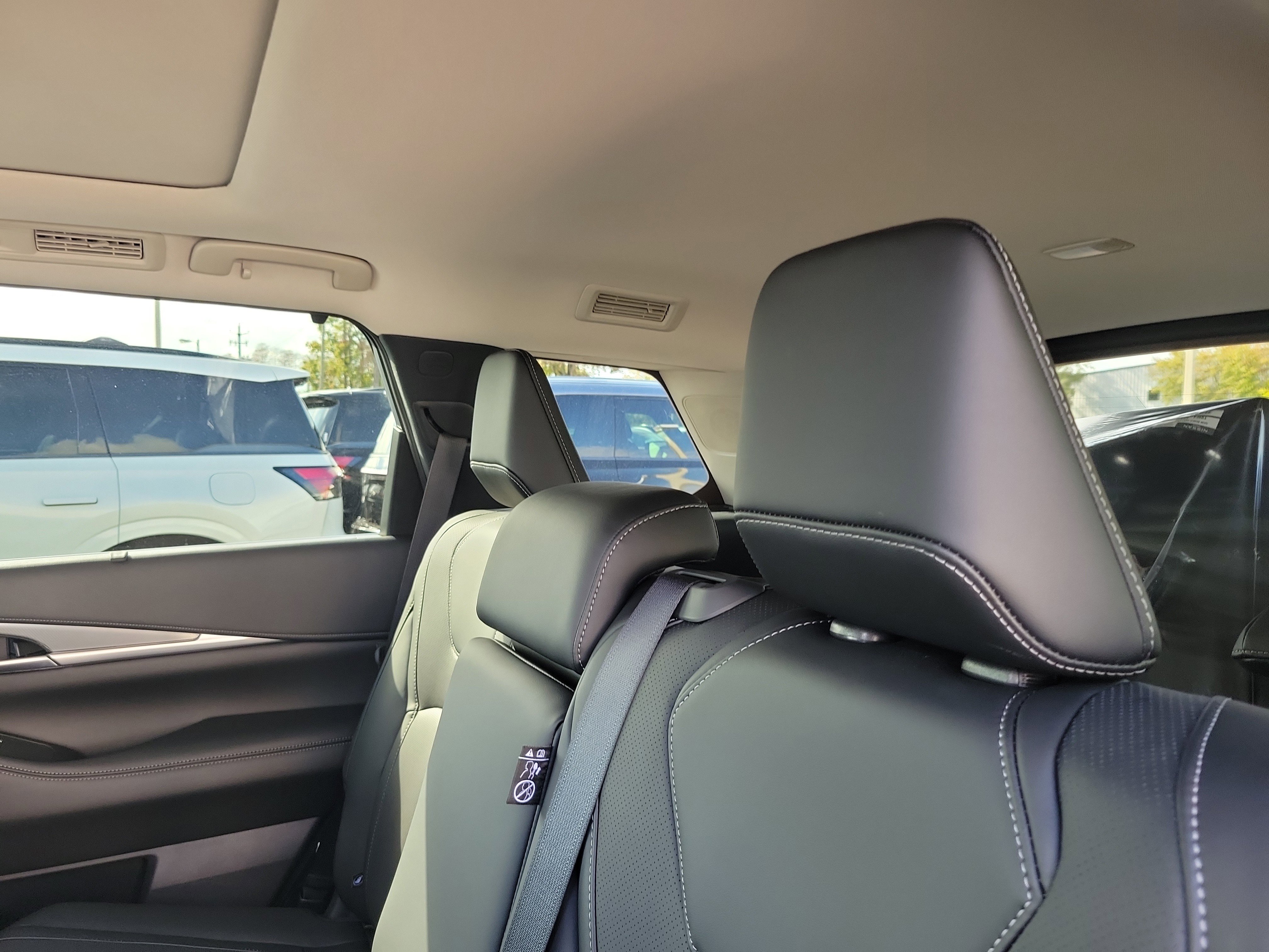 New 2026 INFINITI QX60 Luxe w/ Cargo Package image 9