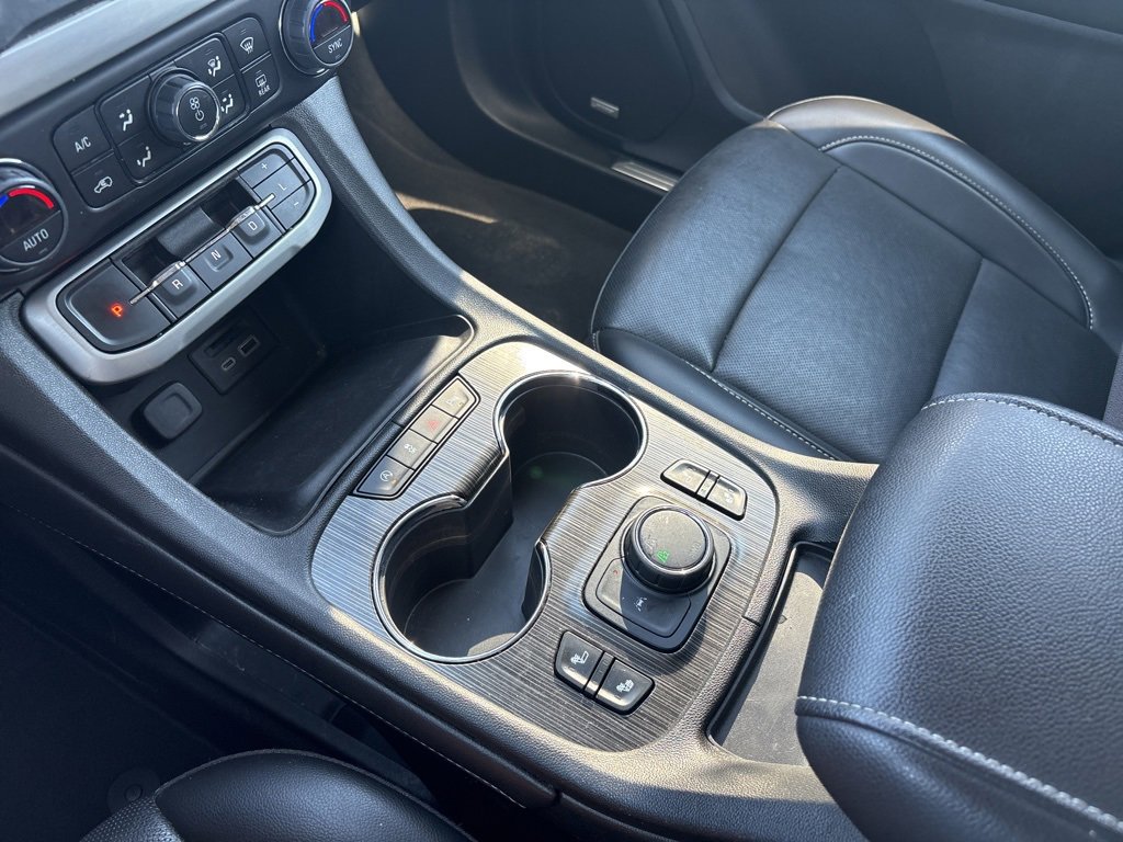 Used 2023 GMC Acadia SLT image 15