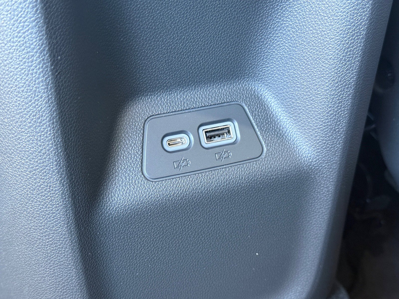 Used 2023 Buick Envision Essence w/ Sport Touring Package image 24