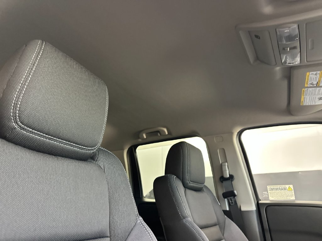 New 2026 Nissan Frontier SV w/ Tow Package AWD/4WD image 15