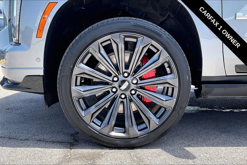 Used 2025 Cadillac Escalade V AWD/4WD image 35