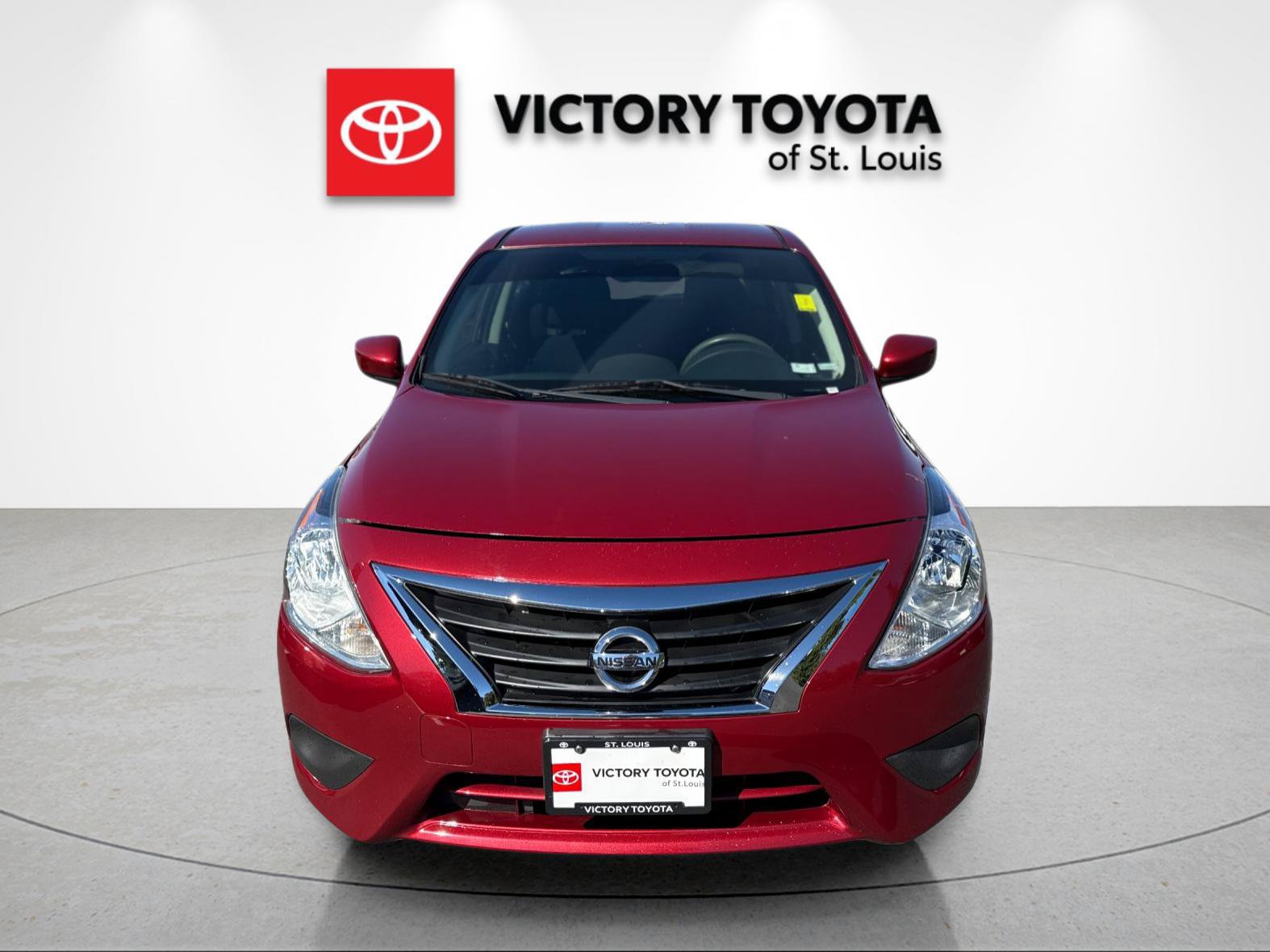 Used 2019 Nissan Versa SV FWD image 8