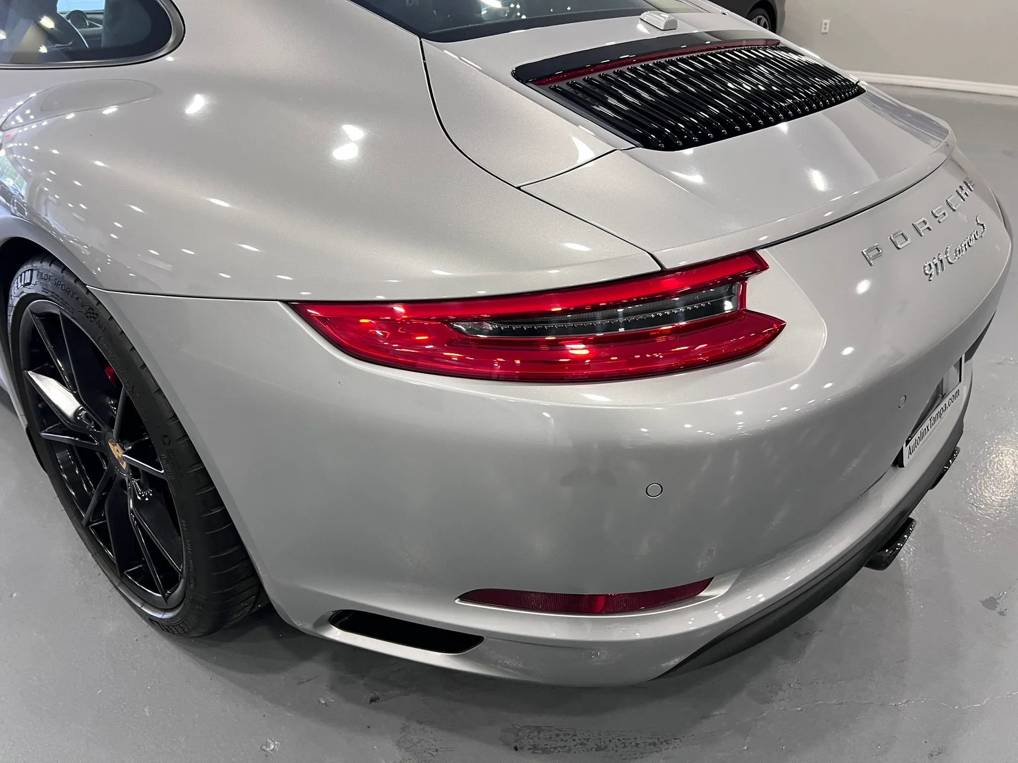 Used 2018 Porsche 911 Carrera S RWD image 10