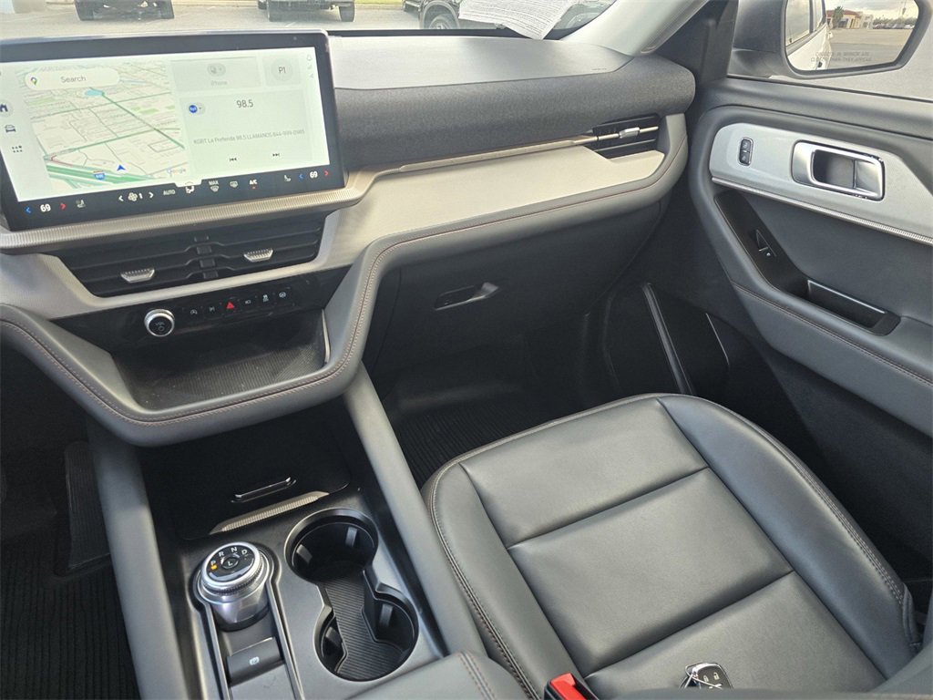 Used 2025 Ford Explorer Active w/ Active Comfort Package image 20