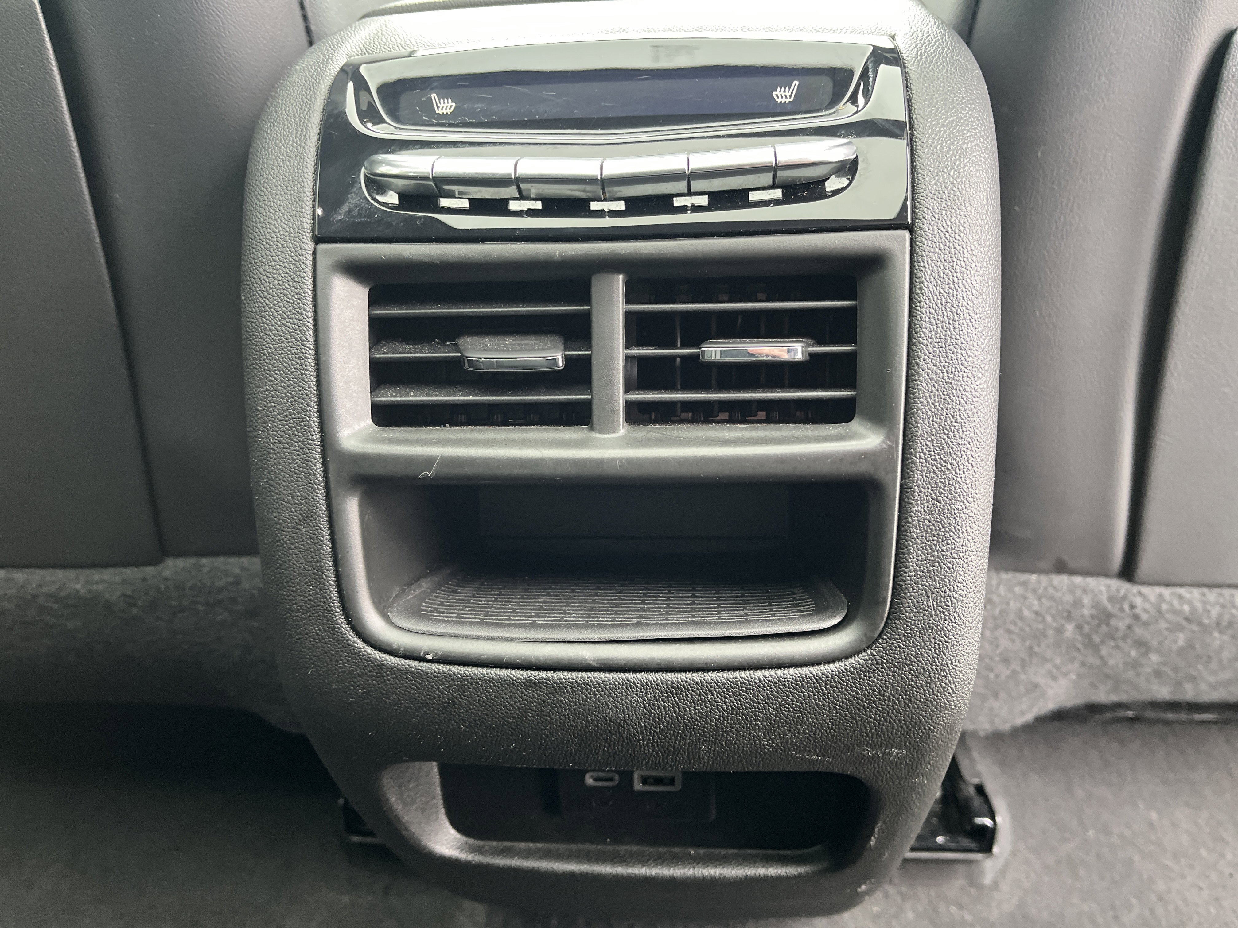 Used 2025 Cadillac XT5 Premium Luxury image 16