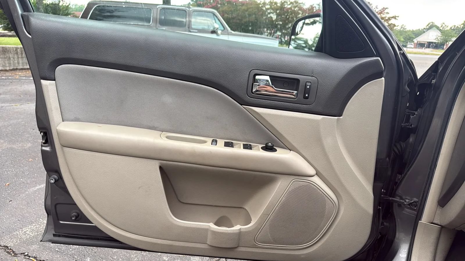 Used 2012 Ford Fusion SE FWD image 23