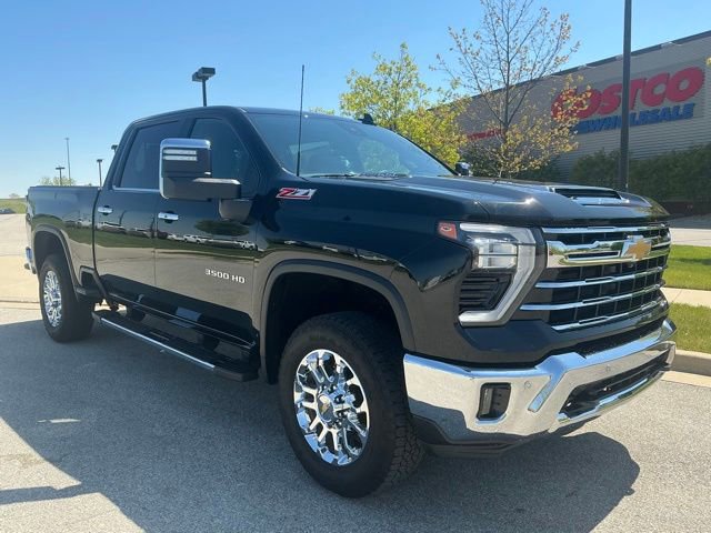 Used 2024 Chevrolet Silverado 3500 LTZ w/ LTZ Plus Package AWD/4WD image 2
