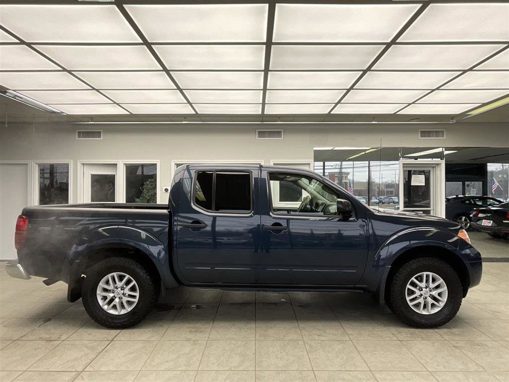 Used 2019 Nissan Frontier SV image 4
