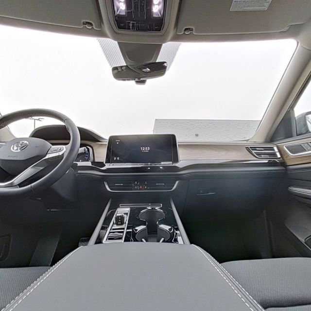 New 2026 Volkswagen Atlas SE image 26