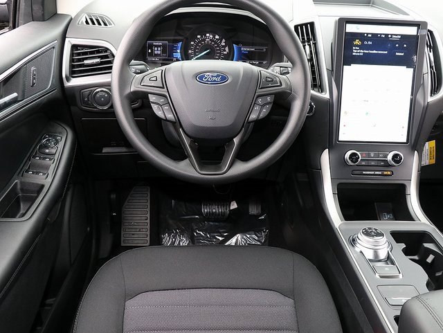 New 2024 Ford Edge SE image 14
