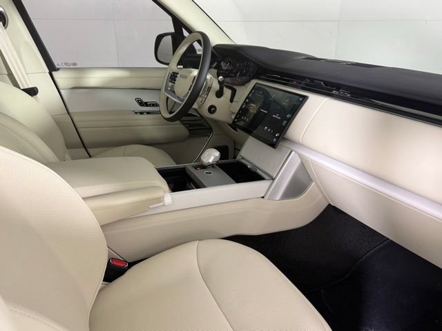 New 2026 Land Rover Range Rover SV AWD/4WD image 35