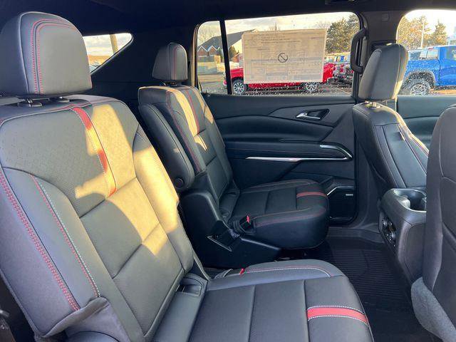 New 2026 Chevrolet Traverse RS w/ LPO, Floor Liner Package image 24