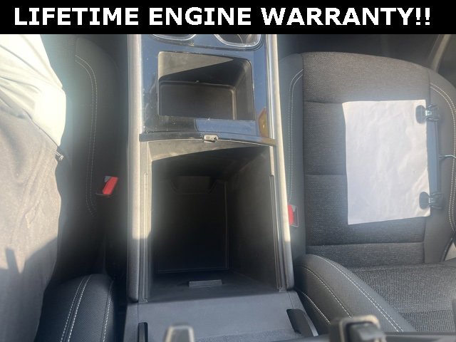 Used 2025 Chevrolet Traverse LT image 29