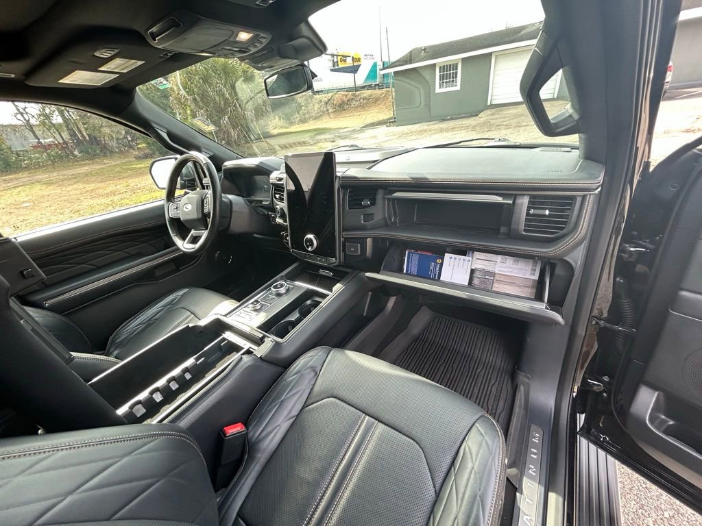 Used 2024 Ford Expedition Max Platinum image 29