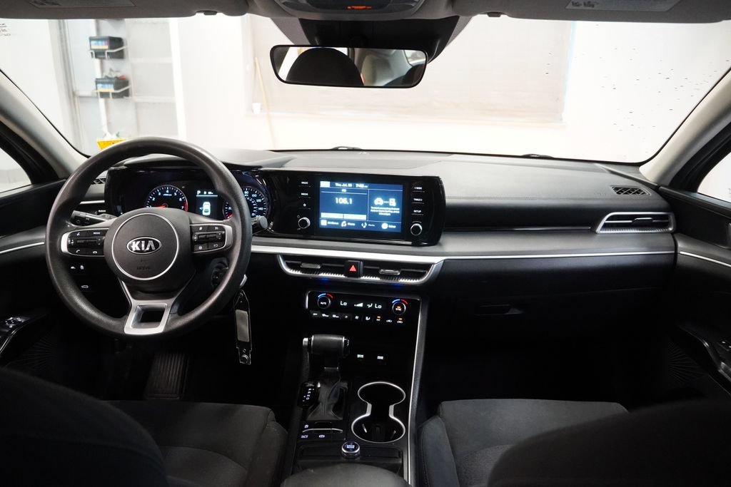 Used 2021 Kia K5 LX FWD image 18