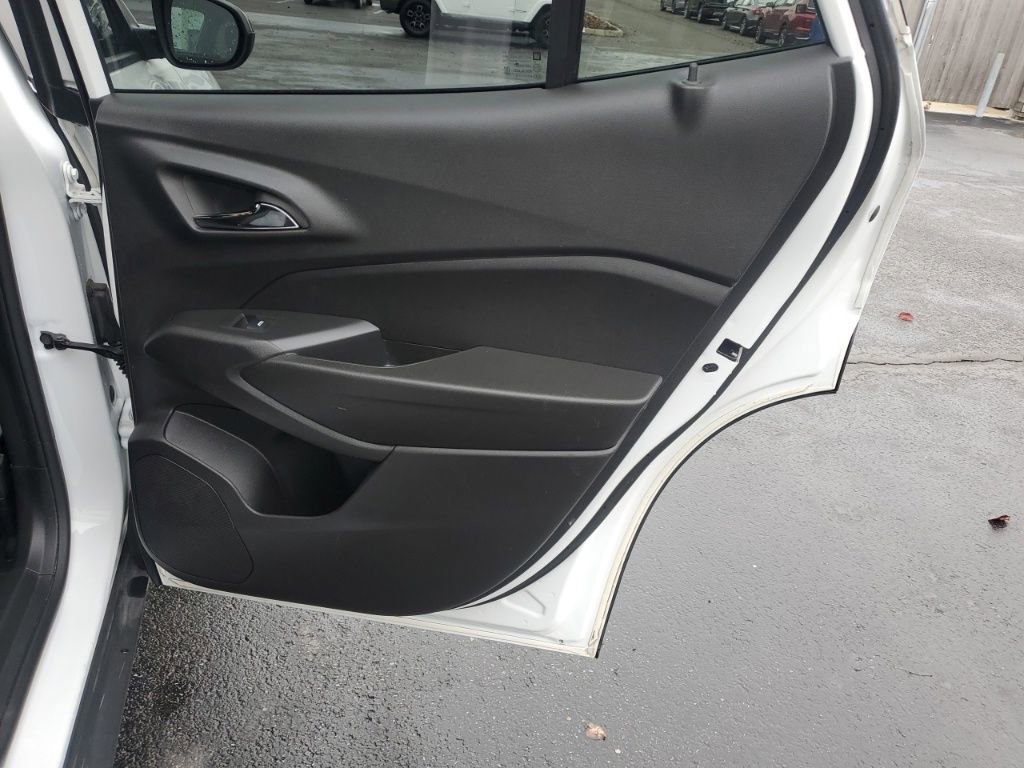 Used 2024 Chevrolet Trax RS image 29