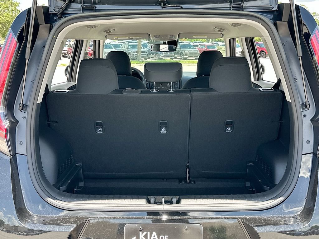 Certified 2025 Kia Soul LX w/ LX Technology Package image 23
