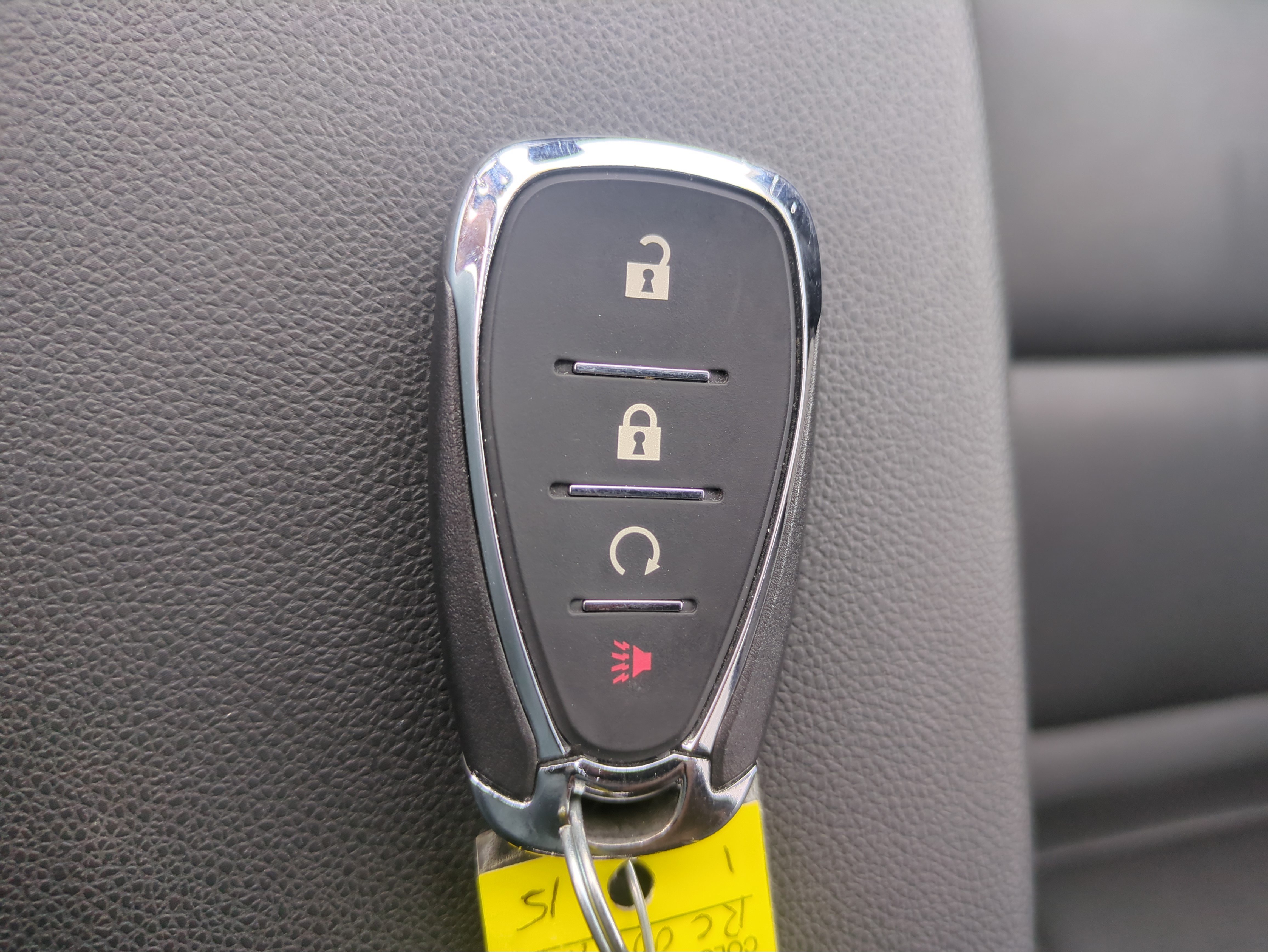 Used 2024 Chevrolet Trax RS FWD image 26